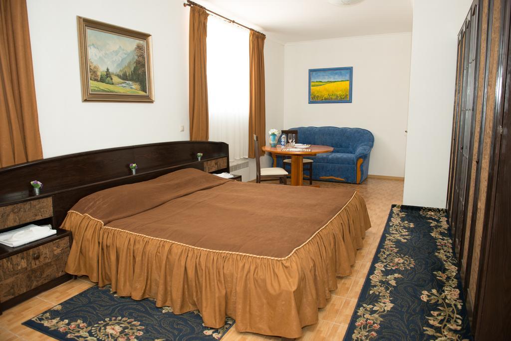 Hotel Acorn Irpín Habitación foto